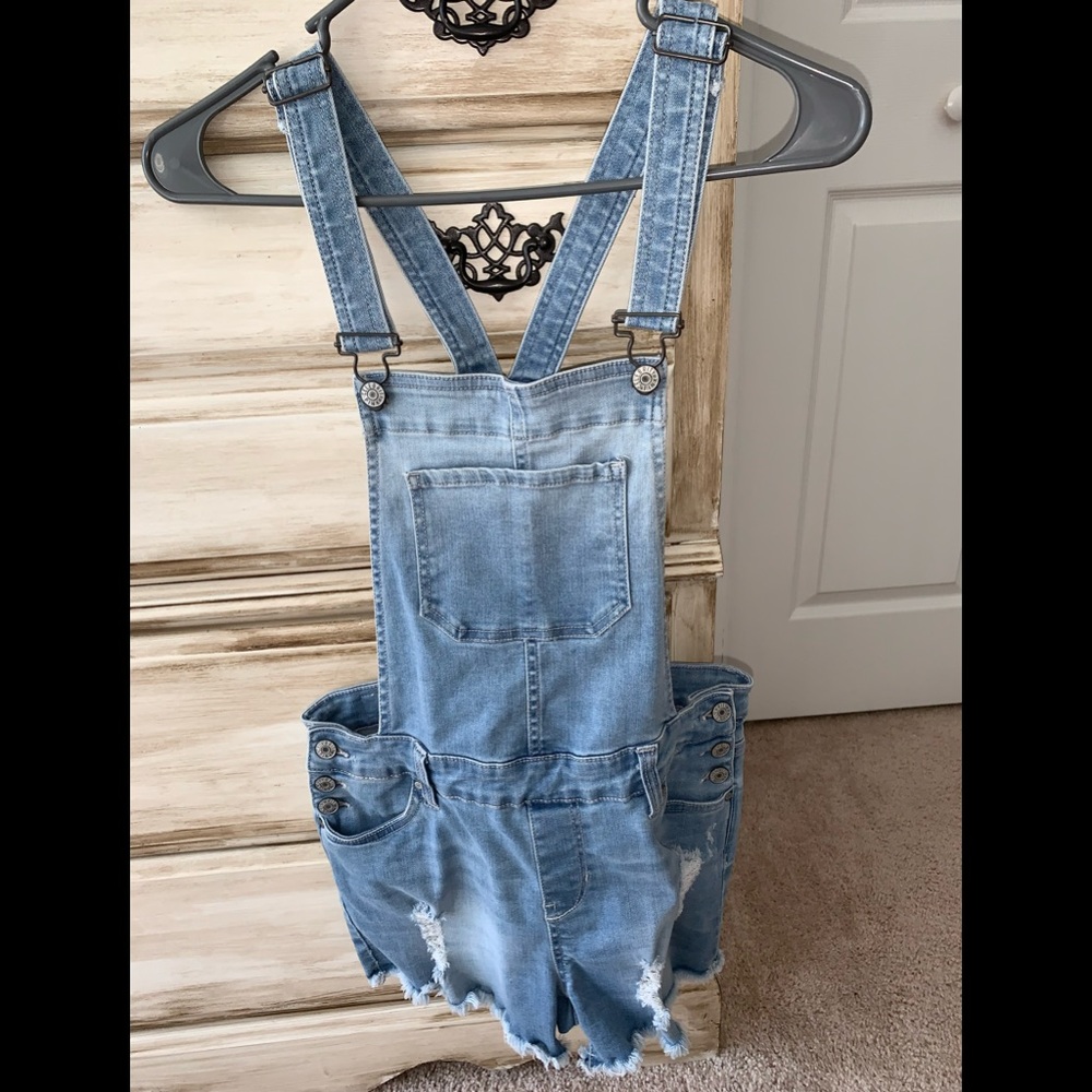Celebrity pink short overalls